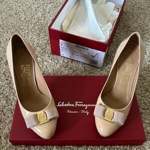 Salvatore Ferragamo TINA Size 7 in New Bisque